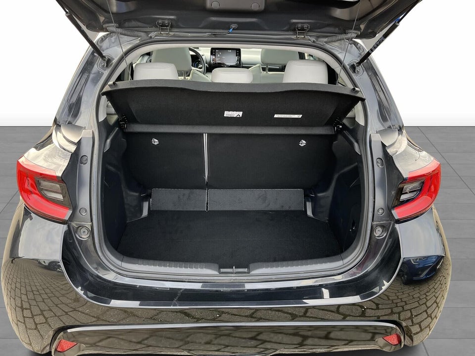 Toyota Yaris 1,5 Hybrid H4 e-CVT 5d