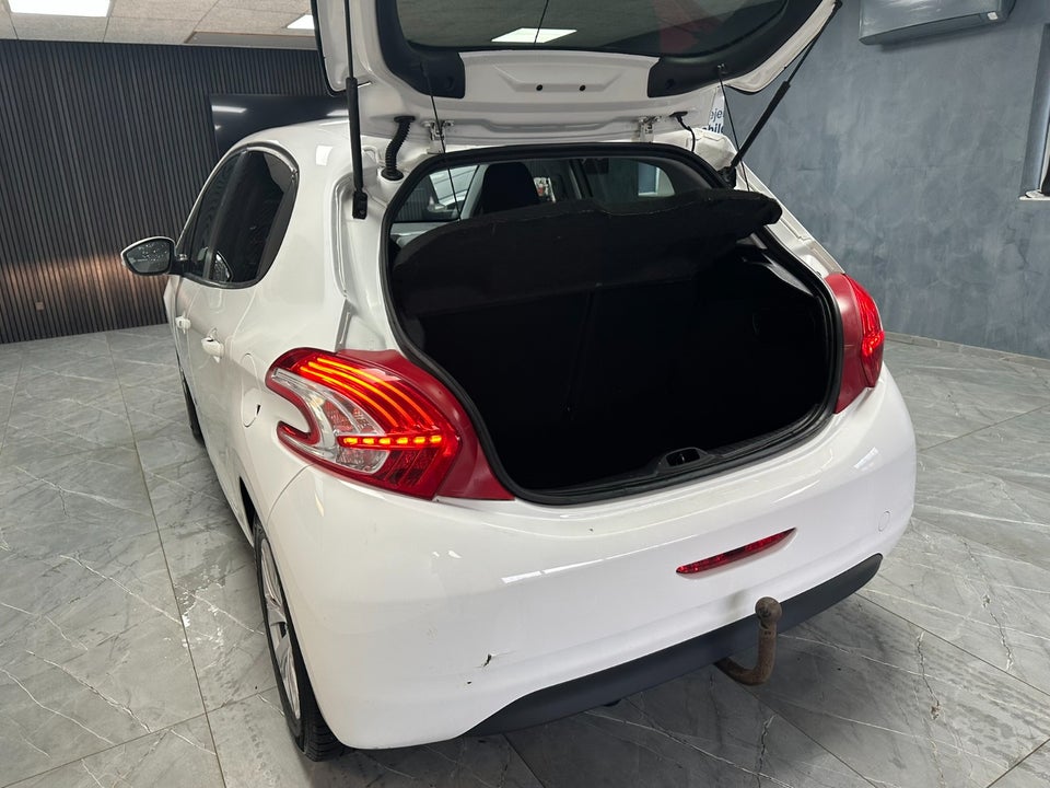 Peugeot 208 1,2 VTi Active 5d