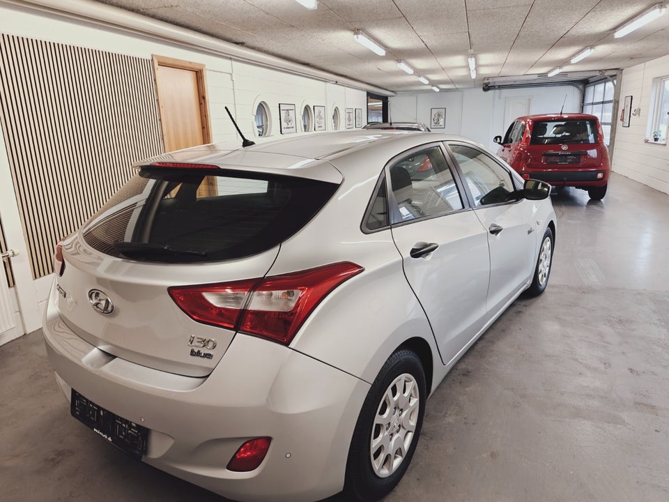 Hyundai i30 1,6 CRDi 110 XTR Eco 5d