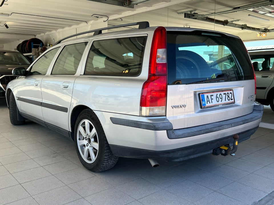 Volvo V70 2,4 140 aut. 5d