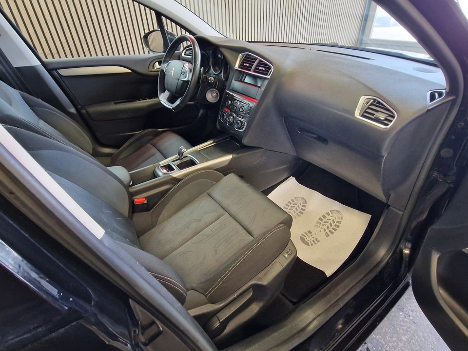 Citroën C4 1,6 e-HDi 115 Seduction E6G 5d