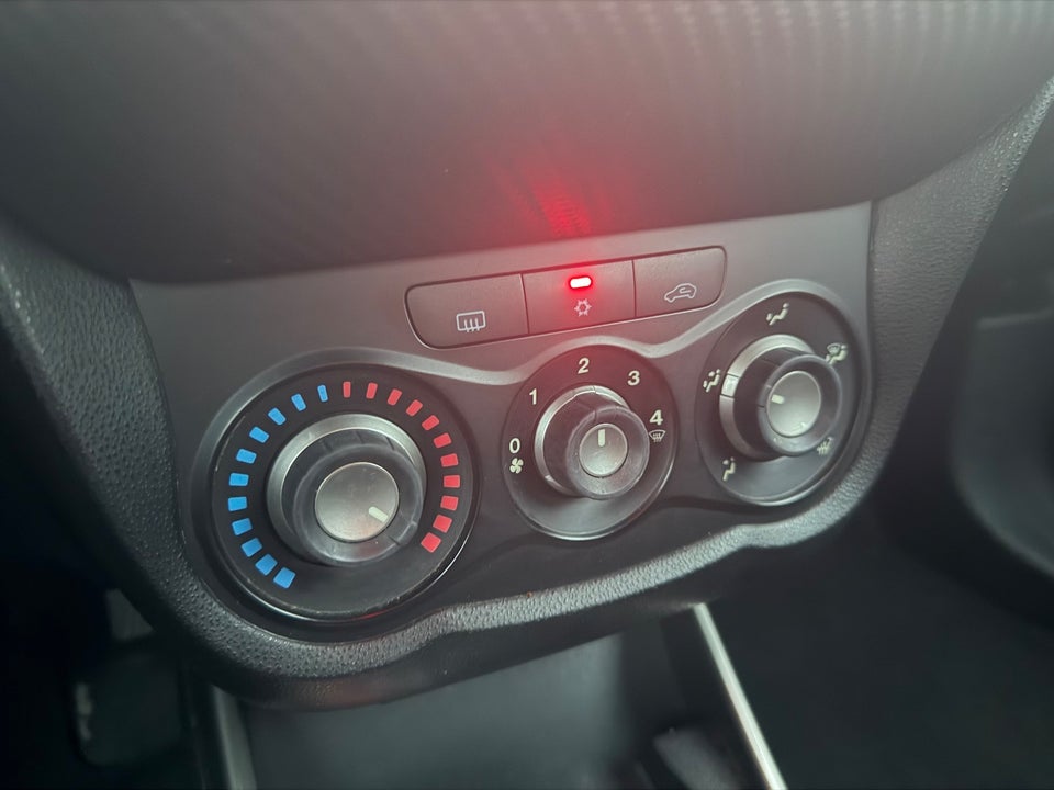 Alfa Romeo MiTo 1,3 JTD 95 Distinctive 3d