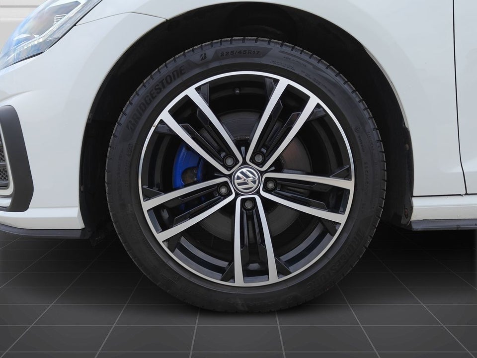 VW Golf VII 1,4 GTE DSG 5d