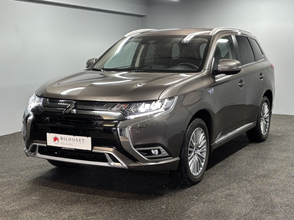 Mitsubishi Outlander 2,4 PHEV Intense CVT 4WD 5d