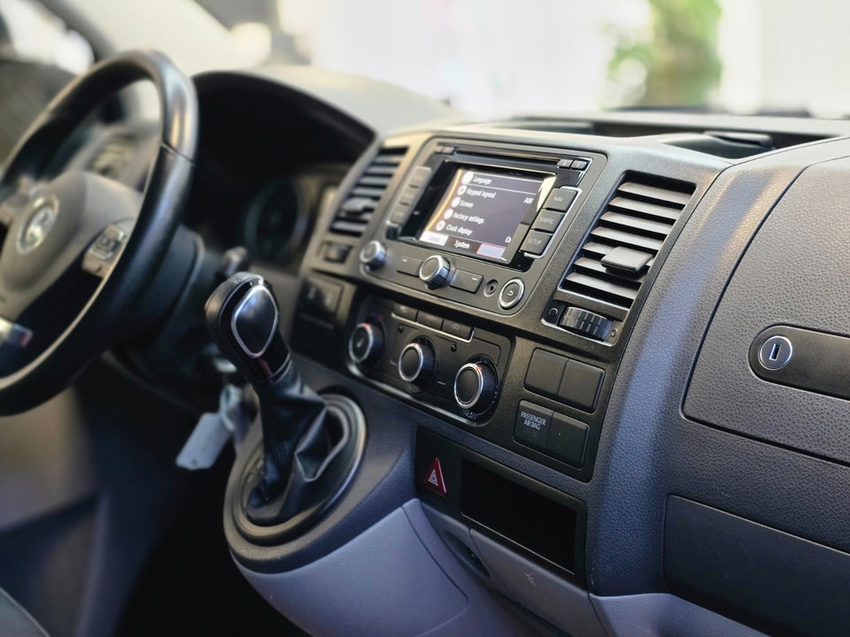 VW Transporter 2,0 TDi 140 Kassevogn DSG kort