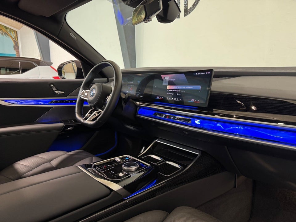 BMW i7 eDrive50 M-Sport 4d