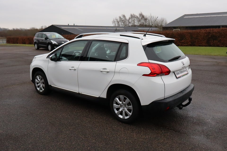 Peugeot 2008 1,2 VTi 82 Allure 5d
