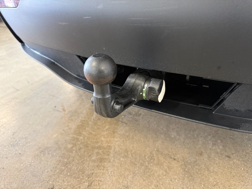 Tesla Model Y RWD 5d