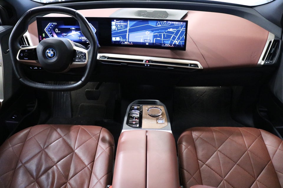 BMW iX xDrive40 Fully Charged Sport 5d
