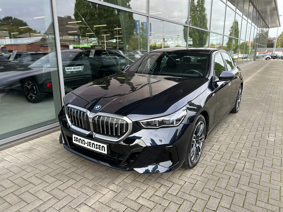 BMW i5 eDrive40 M-Sport 4d