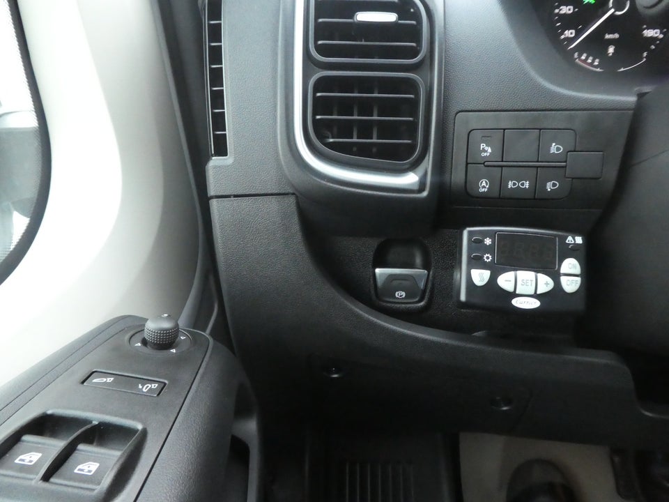 Peugeot Boxer 335 2,2 BlueHDi 140 L3H2 Premium EAT8