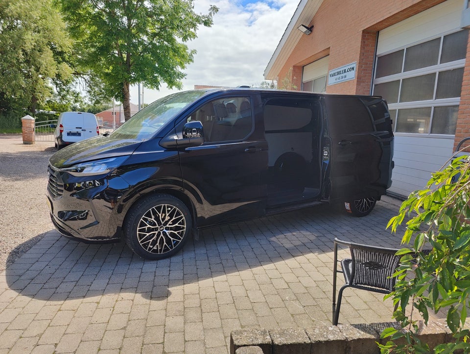 Ford Transit Custom 300L 2,0 EcoBlue Limited aut.