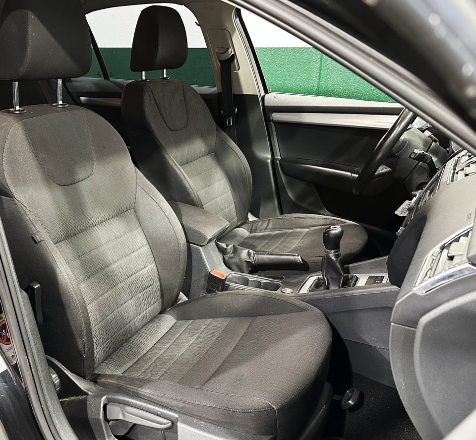 Skoda Octavia 1,6 TDi 105 Active 5d
