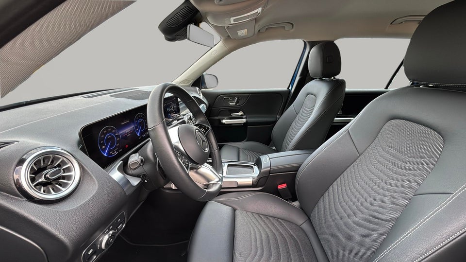 Mercedes EQB300 Progressive Advance 4Matic 5d