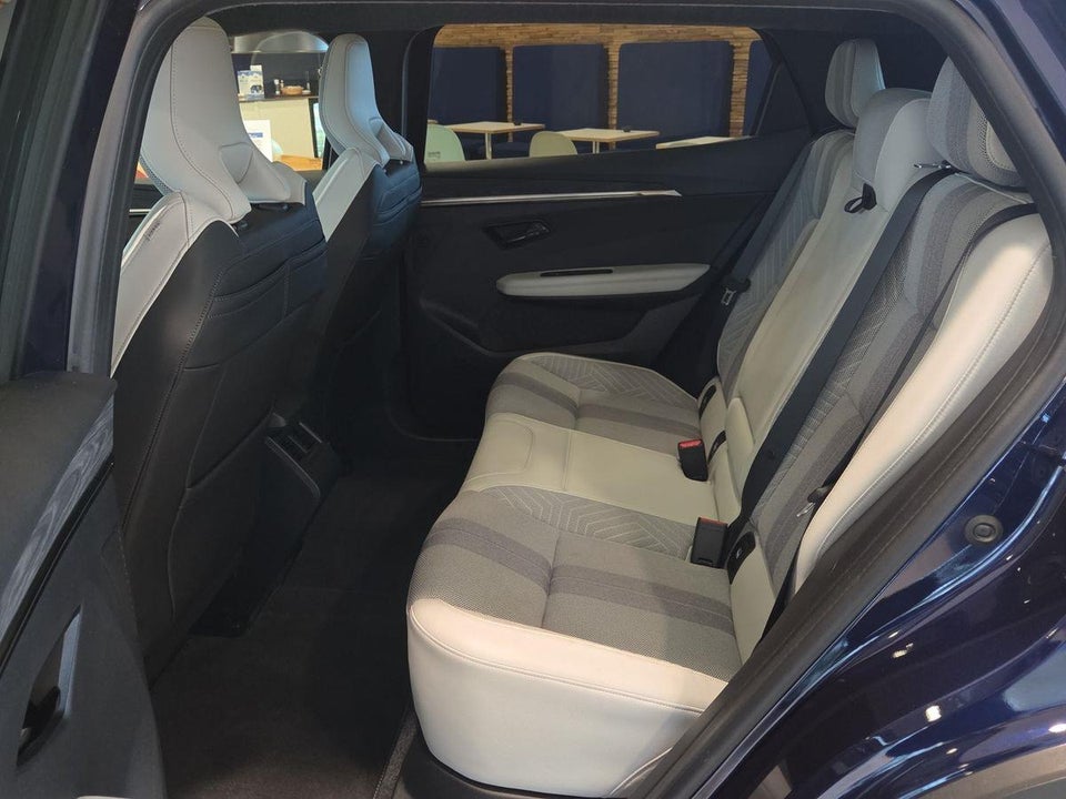 Renault Scenic E-Tech 87 Iconic 5d