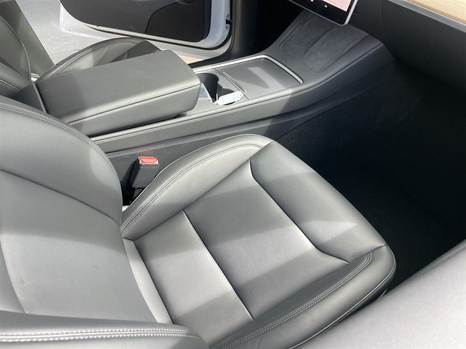 Tesla Model Y Long Range AWD 5d