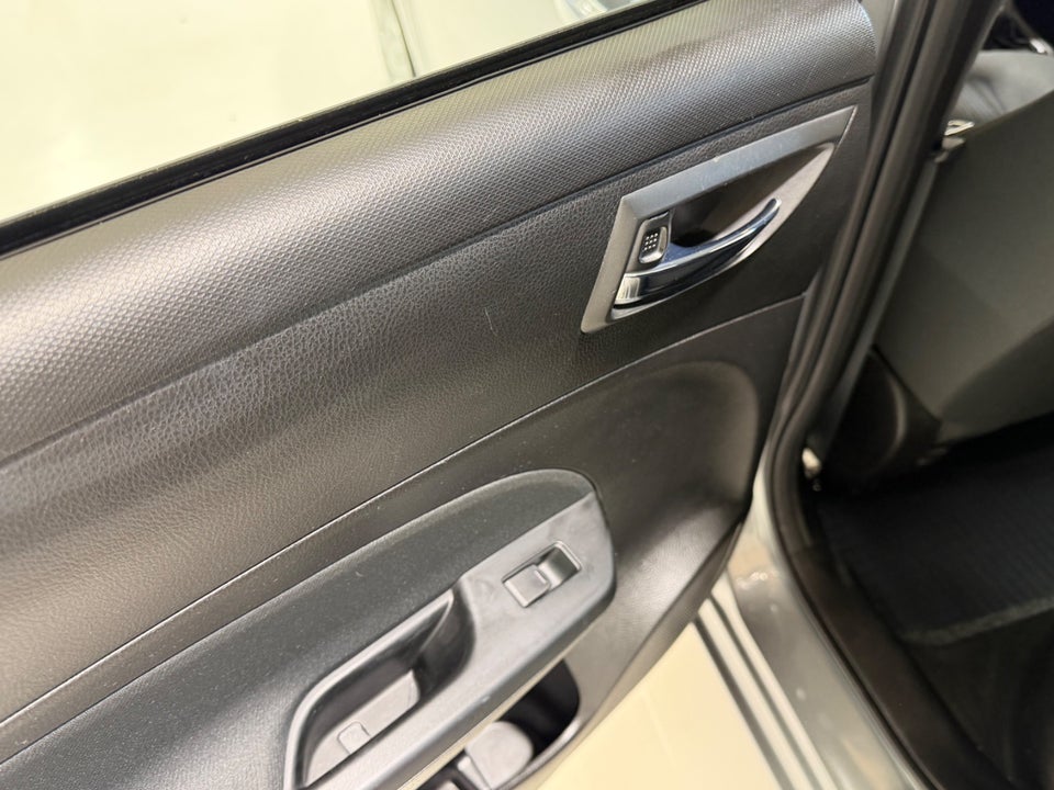 Suzuki Swift 1,2 Dualjet 5d