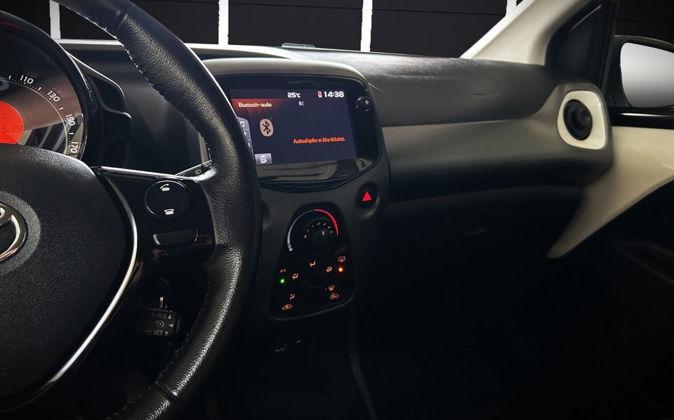 Toyota Aygo 1,0 VVT-i x-cellence 5d