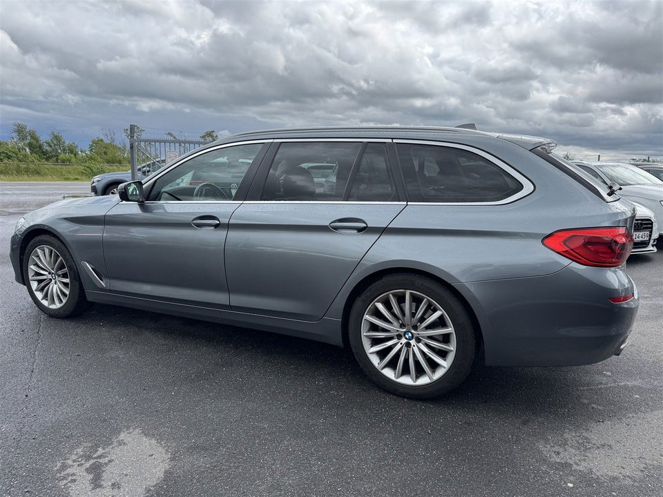BMW 520d 2,0 Touring Connected aut. 5d