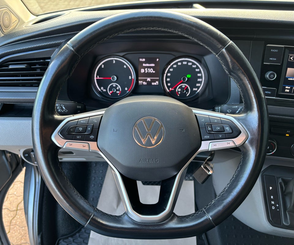 VW Transporter 2,0 TDi 150 Kassevogn DSG kort