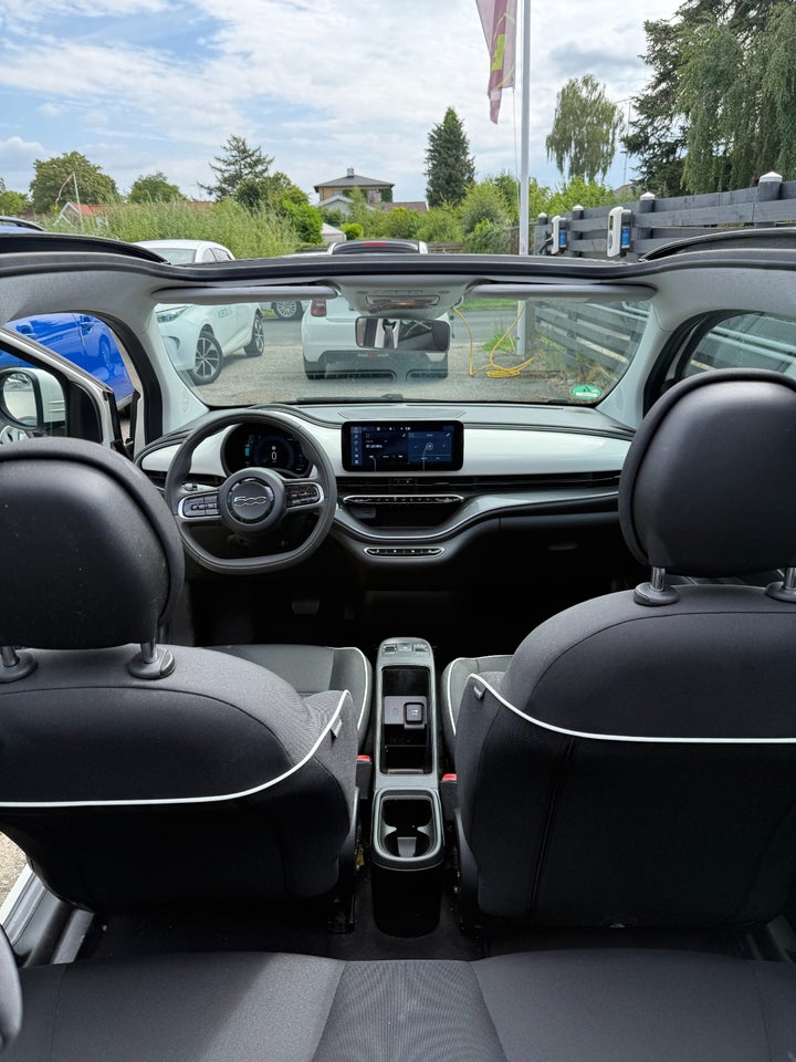 Fiat 500e 42 Icon Cabrio 2d