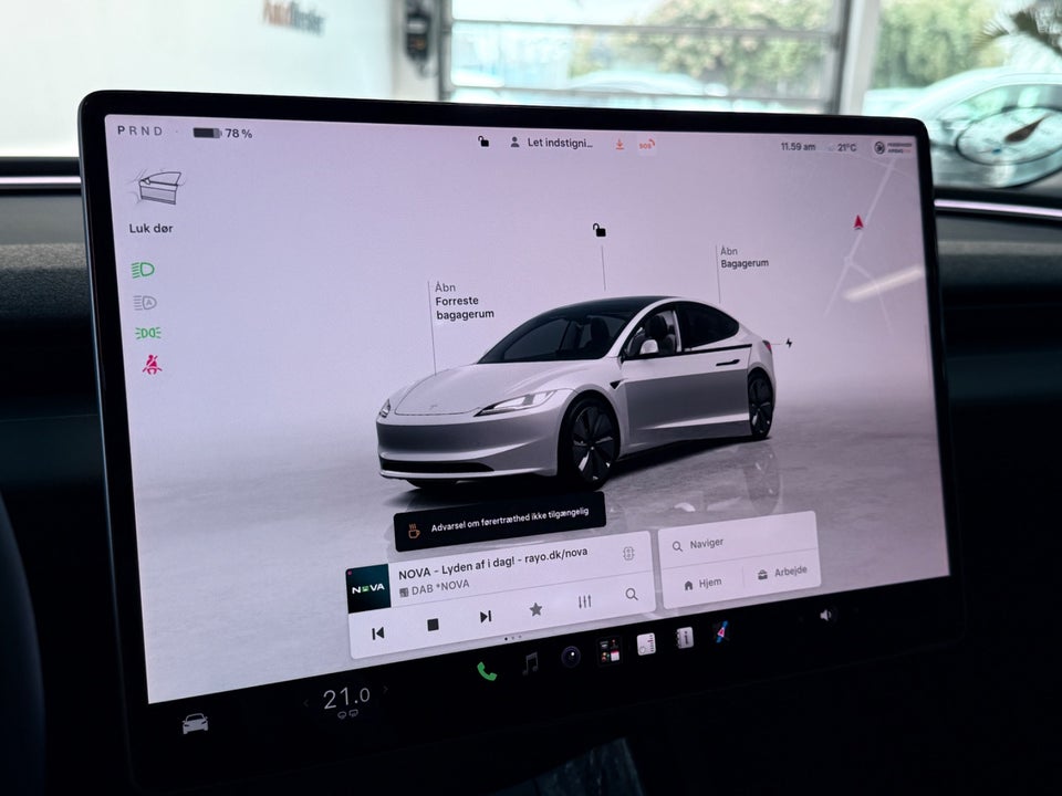 Tesla Model 3 Long Range AWD 4d