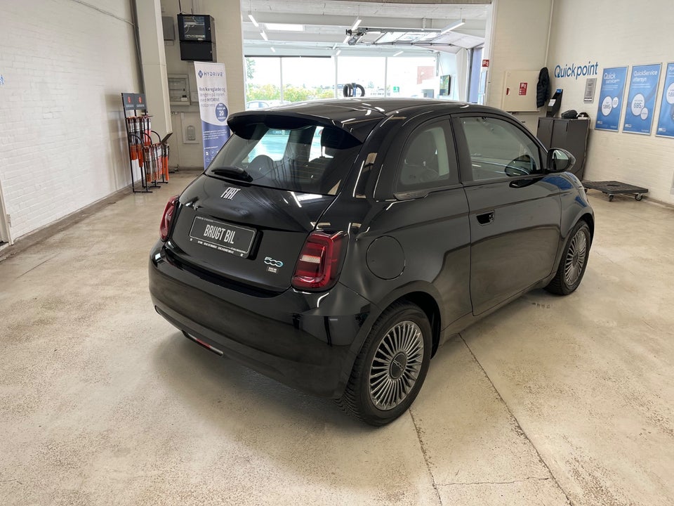 Fiat 500e 42 Icon 3d