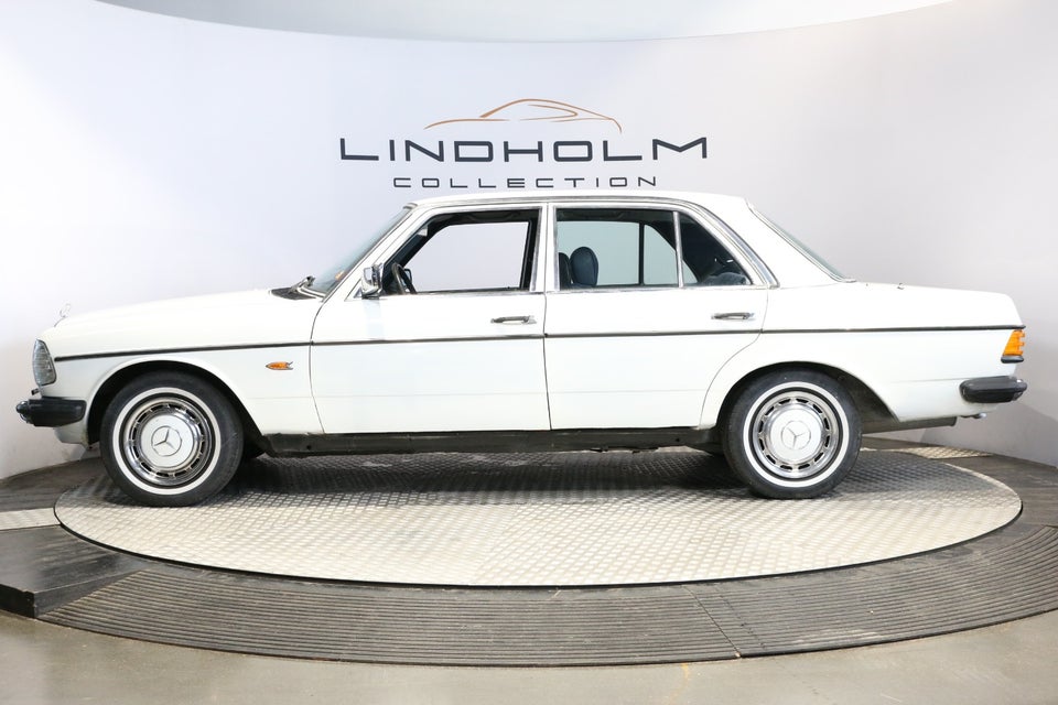 Mercedes 230 E 2,3  4d