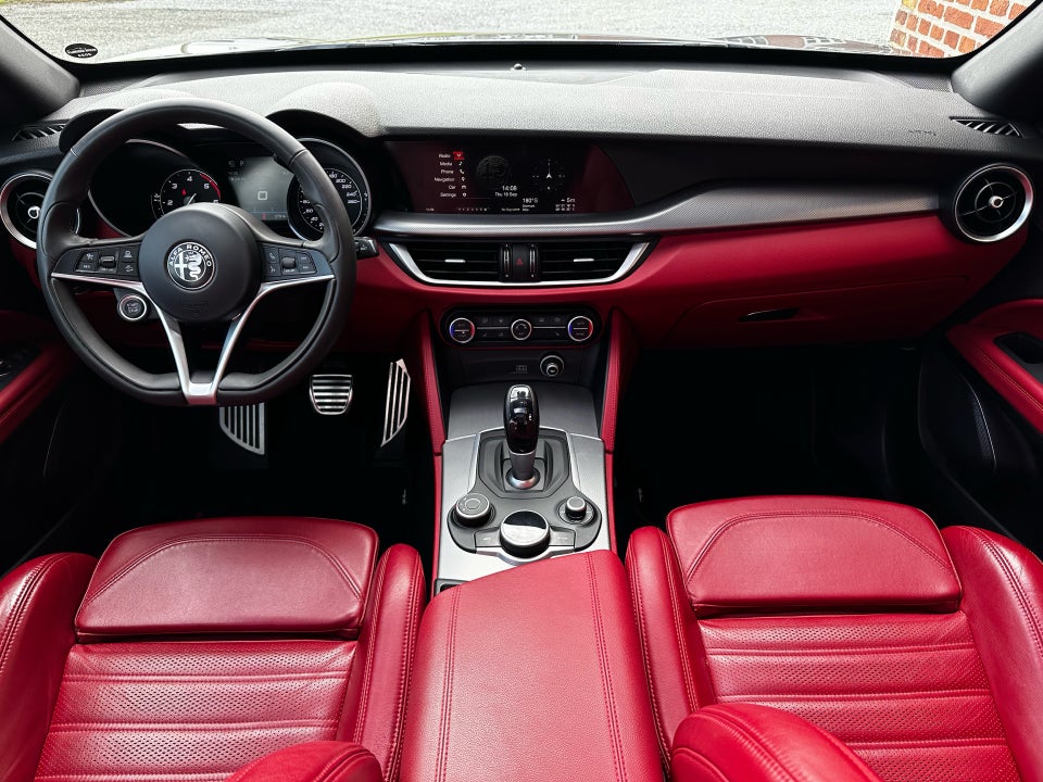 Alfa Romeo Stelvio 2,2 JTD 210 Super aut. Q4 5d