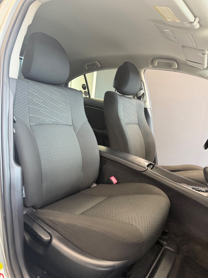 Toyota Avensis 1,8 VVT-i T2 E-CVT 4d