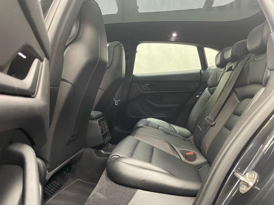 Porsche Taycan 4 Performance+ Cross Turismo 5d