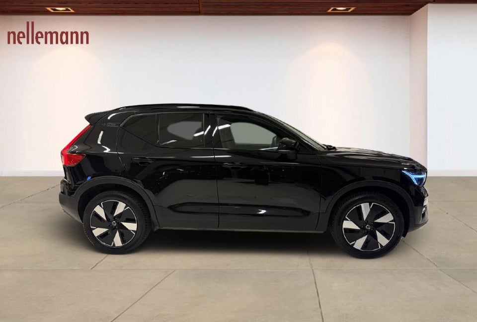 Volvo XC40 Standard Range Plus 5d
