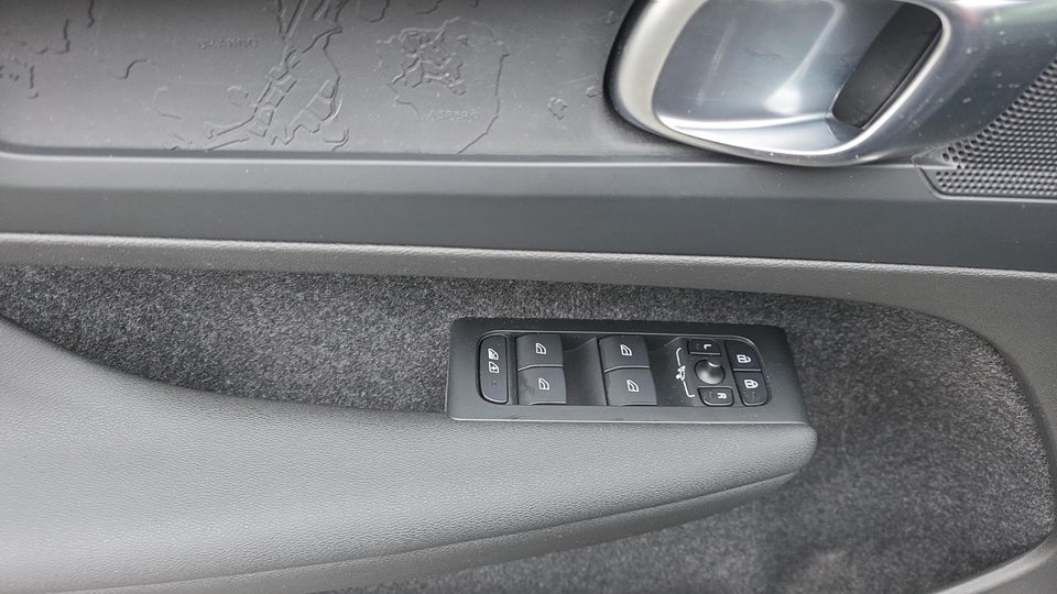 Volvo XC40 P6 ReCharge Plus 5d