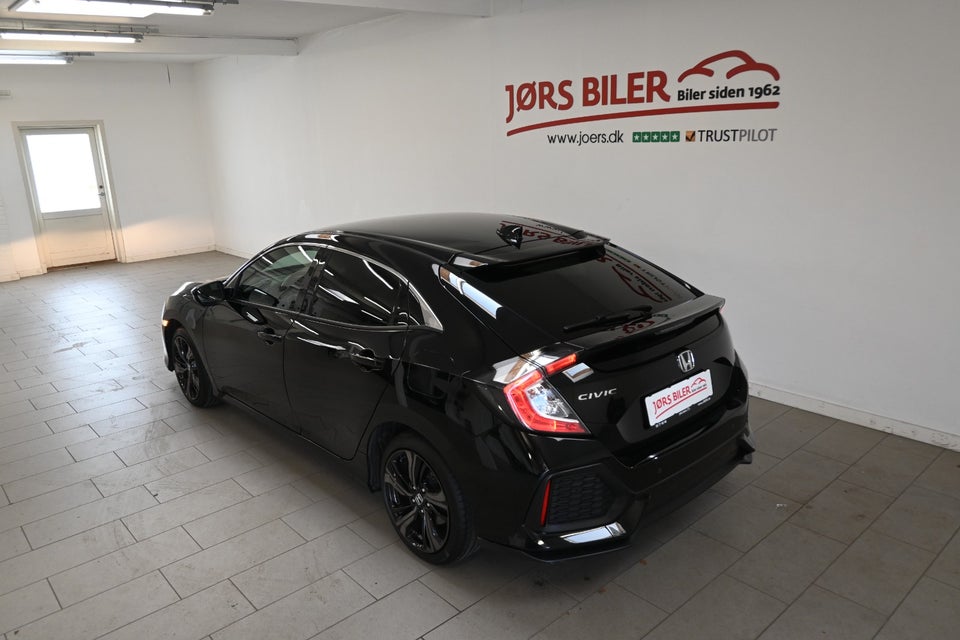 Honda Civic 1,0 VTEC Turbo Elegance 5d