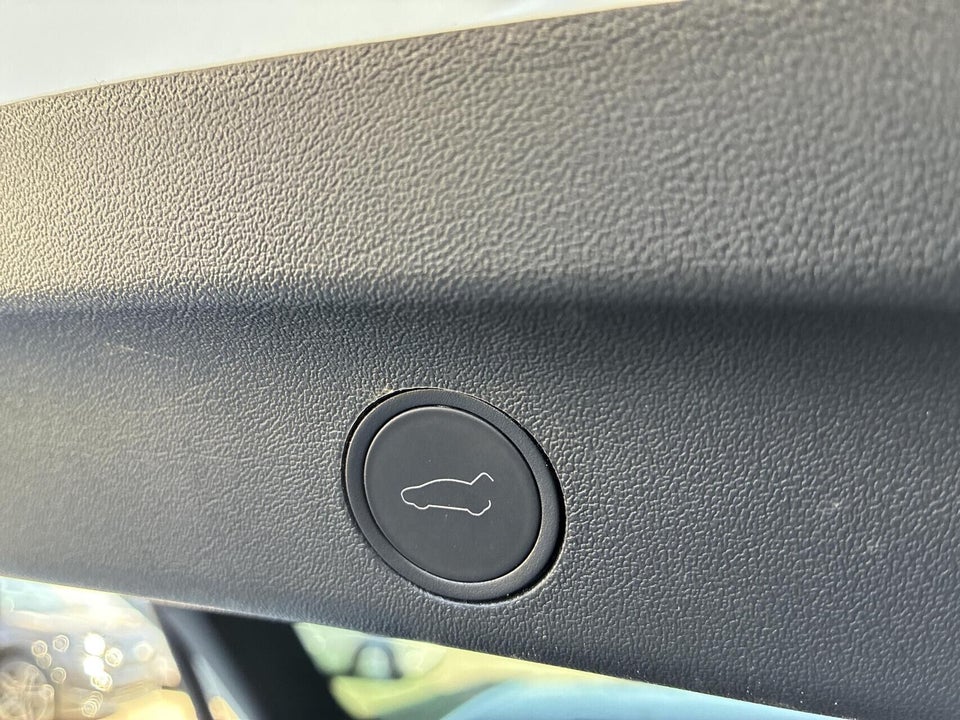 Tesla Model Y RWD 5d