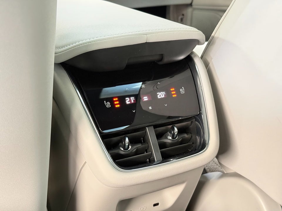 Volvo EX90 Plus 7prs 5d