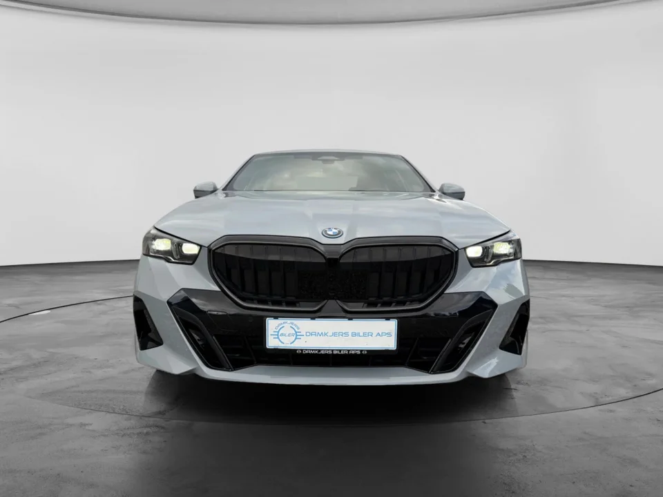 BMW i5 eDrive40 M-Sport 4d