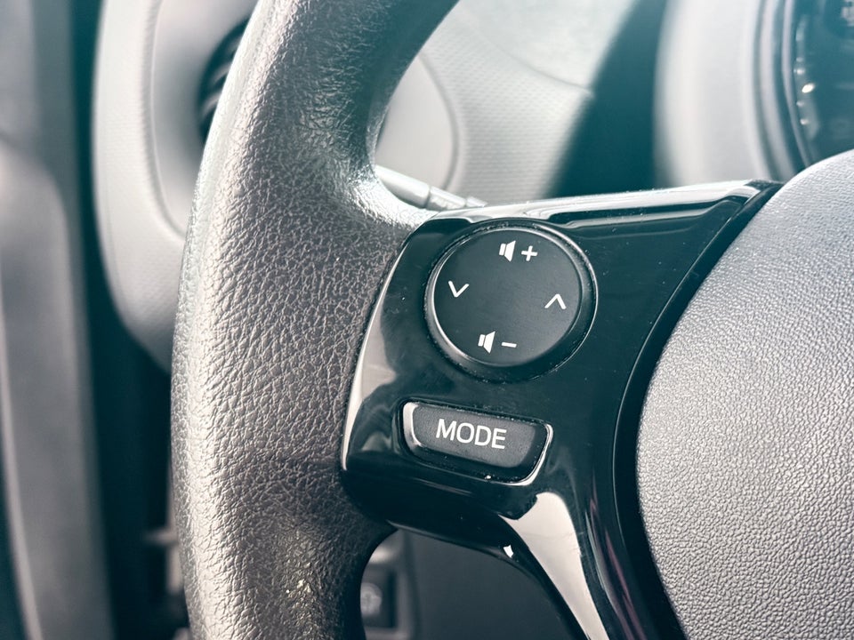 Citroën C1 1,0 VTi Shine 5d