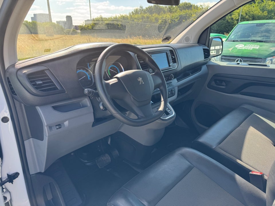 Peugeot e-Expert 75 L2 Plus Van