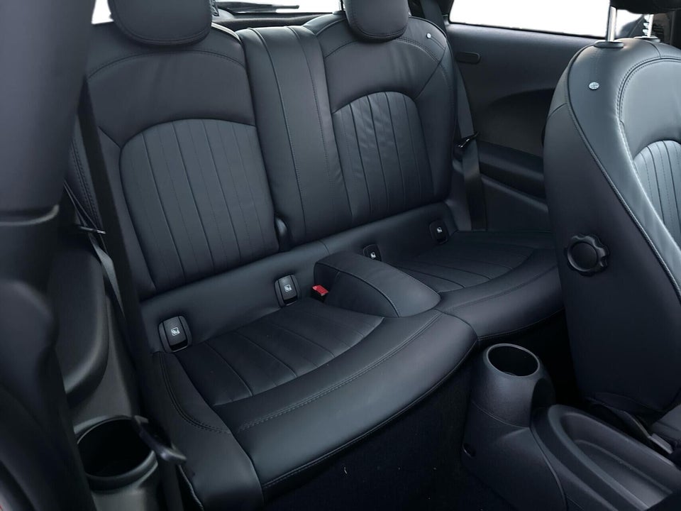 MINI Cooper SE Yours Trim 3d