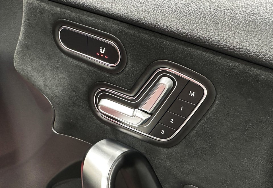 Mercedes A250 2,0 AMG Line aut. 5d