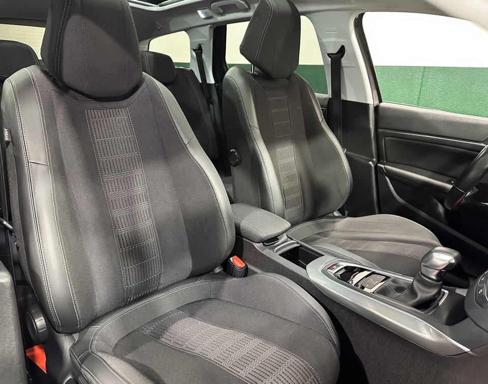 Peugeot 308 1,5 BlueHDi 130 Prestige SW EAT6 5d