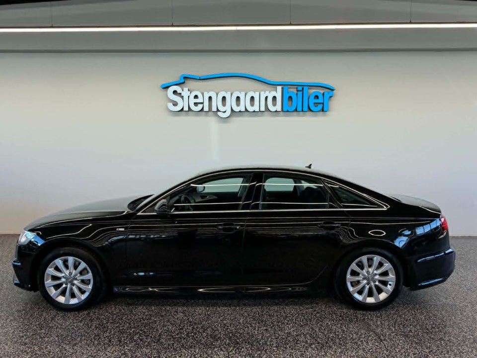 Audi A6 3,0 TDi 218 S-line S-tr. 4d