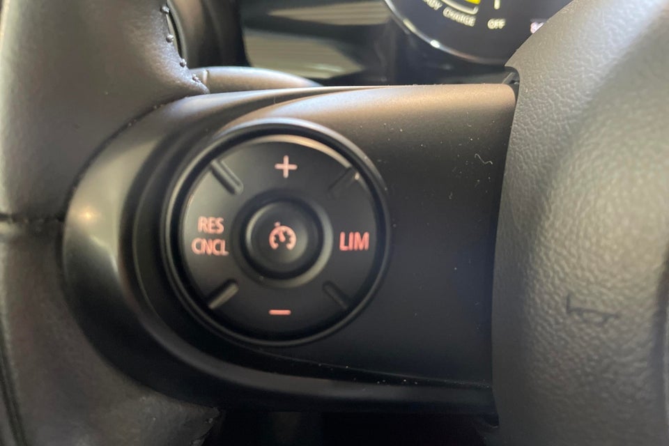 MINI Cooper SE Greenwich 3d
