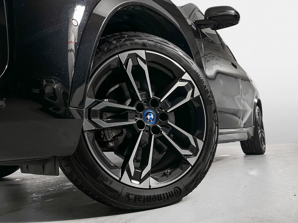 BMW iX1 xDrive30 M-Sport 5d