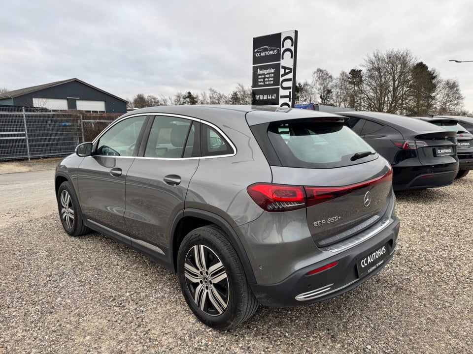 Mercedes EQA250+ Progressive 5d