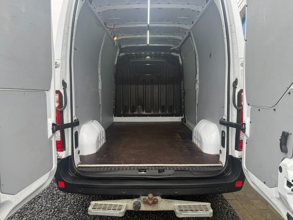 Renault Master IV T33 2,3 dCi 150 L2H2 Kassevogn