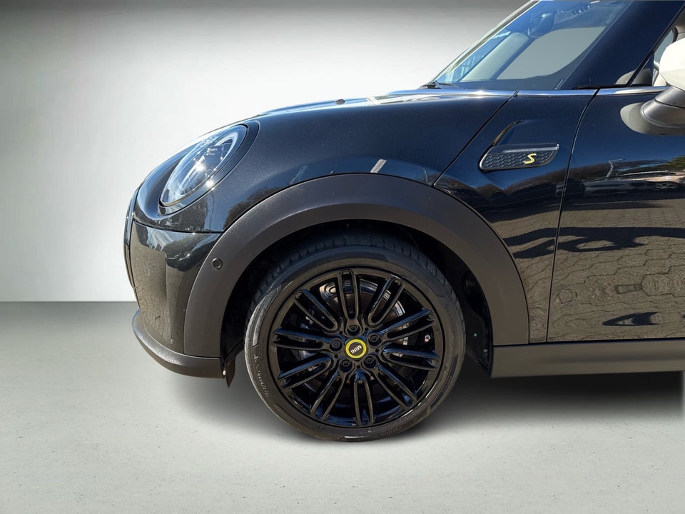 MINI Cooper SE Classic Trim 3d