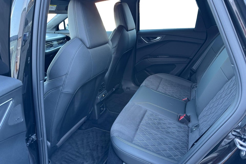 Audi Q4 e-tron 40 Attitude S-line 5d