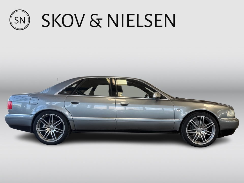 Audi S8 4,2 quattro aut. 4d